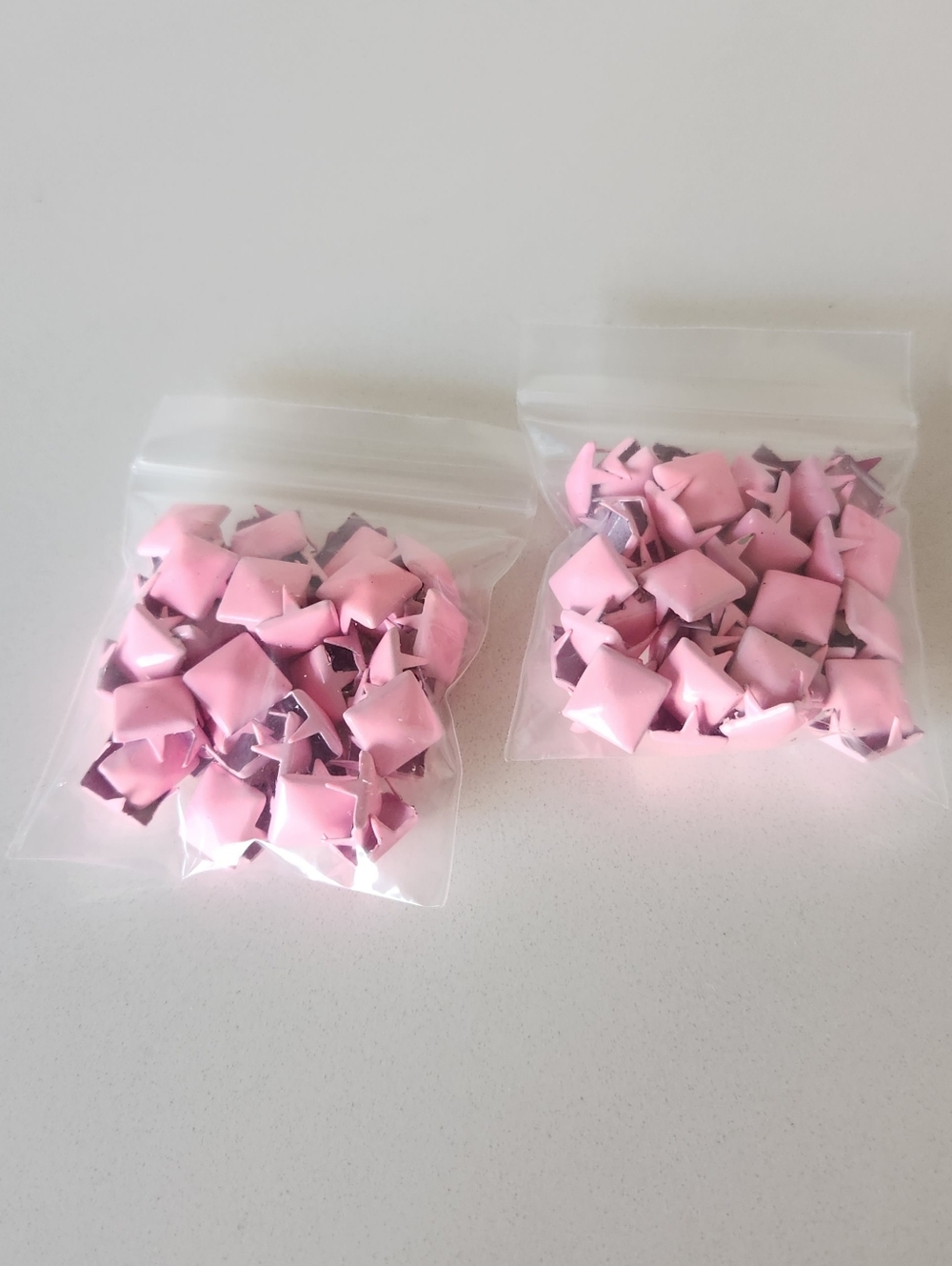 100 Light Pink Pyramid Studs - 9mm